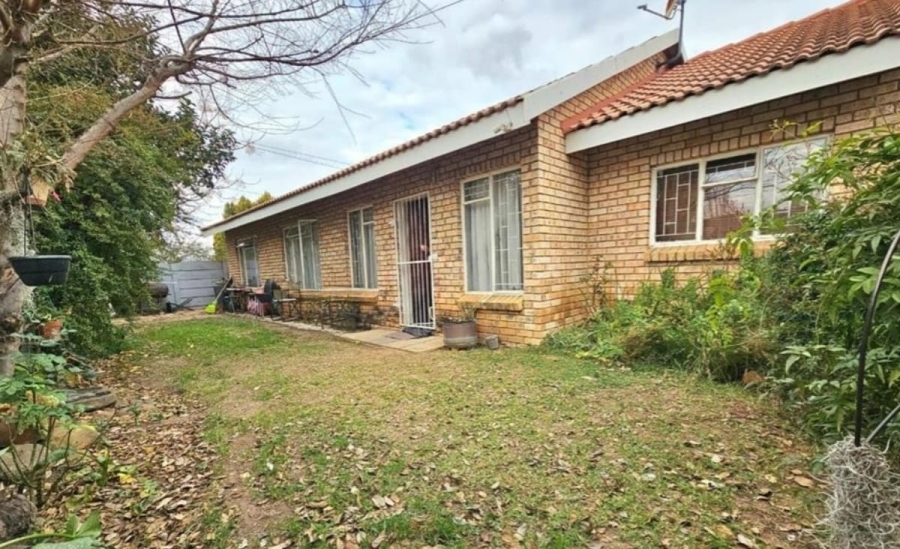 2 Bedroom Property for Sale in Miederpark North West